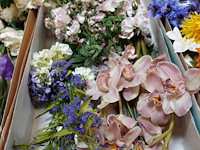 Doos kunstbloemen - afbeelding 1 van  3