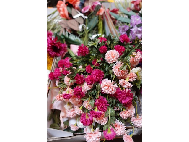 Doos kunstbloemen - afbeelding 2 van  3