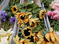 Doos kunstbloemen - afbeelding 1 van  3
