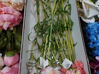 Doos kunstbloemen - afbeelding 1 van  3
