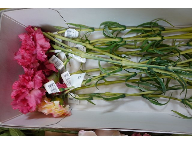 Doos kunstbloemen - afbeelding 2 van  3