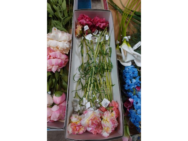 Doos kunstbloemen - afbeelding 3 van  3