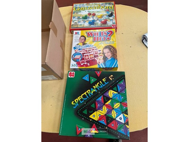 Doos met 3 gezelschapsspelletjes - afbeelding 1 van  6