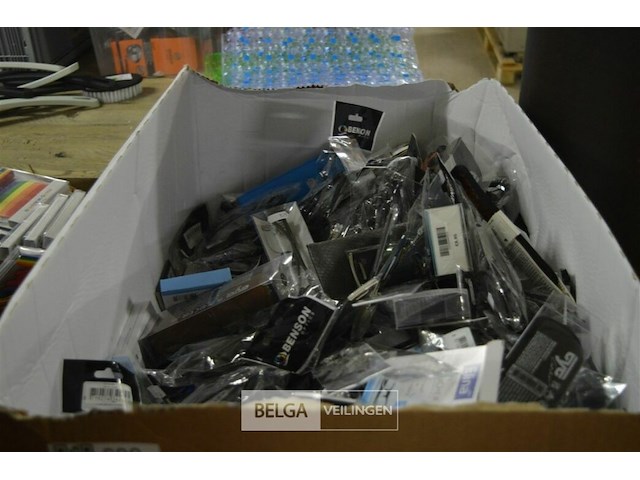 Doos met div leesbrillen - afbeelding 1 van  5