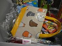 Doos met div speelgoed en make up - afbeelding 4 van  6