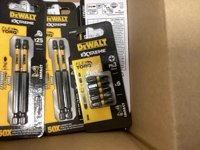 Doos met diverse dewalt bitsets - afbeelding 4 van  4