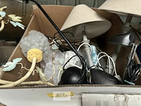 Doos met diverse verlichting - afbeelding 3 van  3