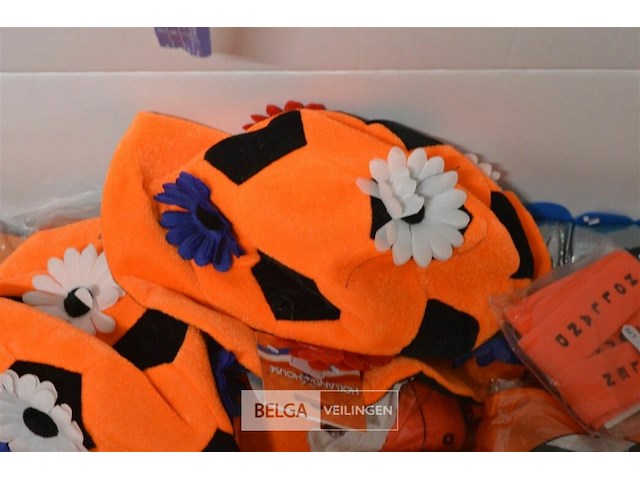 Doos met holland versiering - afbeelding 2 van  4