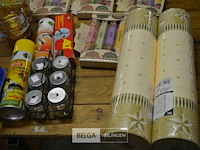 Doos met inhoud - afbeelding 2 van  6