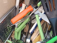 Doos met keukengerei - afbeelding 3 van  4