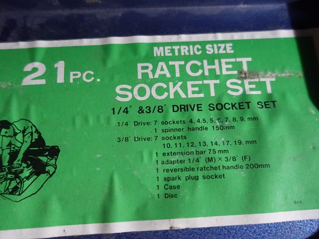 Doos met ratelsleutel en doppenset - afbeelding 5 van  6