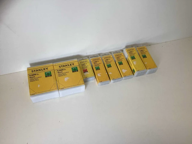 Doos met stanley nieten (type g & a) - diverse maten & aantallen - afbeelding 1 van  7
