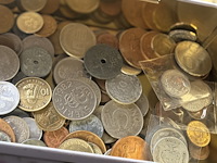 Doos quality street met diverse munten - afbeelding 2 van  5