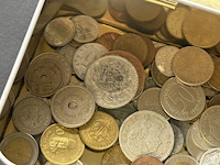 Doos quality street met diverse munten - afbeelding 4 van  5