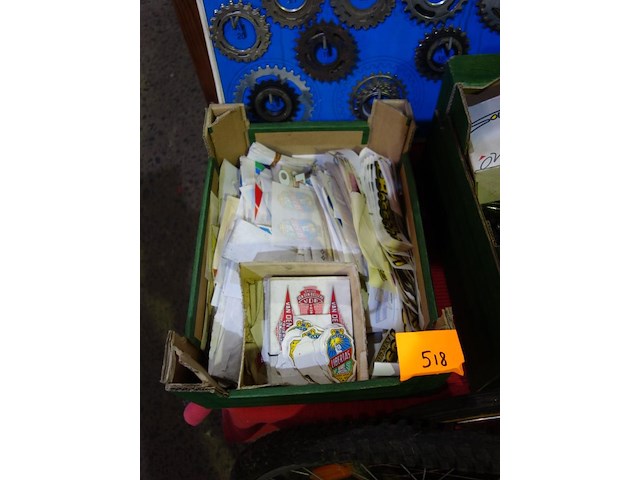 Doos stickers - afbeelding 1 van  1