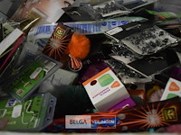 Doos strooigoed carneval - afbeelding 5 van  5