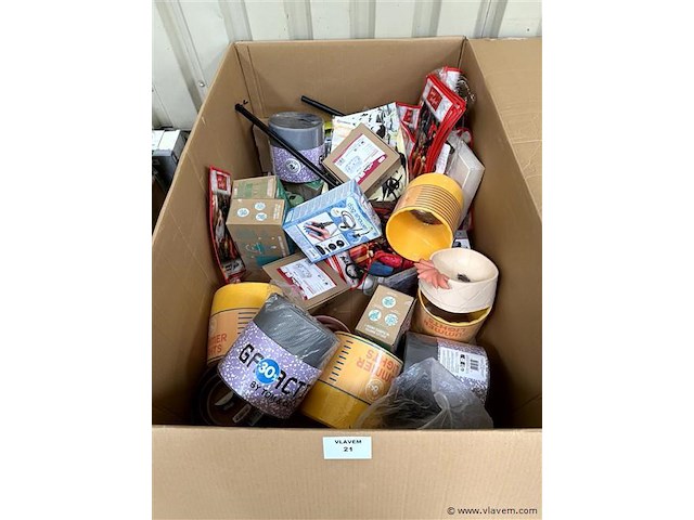 Doos, wo. inh. partij div. huisdieren toebehoren - afbeelding 1 van  3