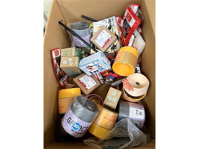 Doos, wo. inh. partij div. huisdieren toebehoren - afbeelding 2 van  3