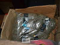 Doos wol div kleuren - afbeelding 2 van  3