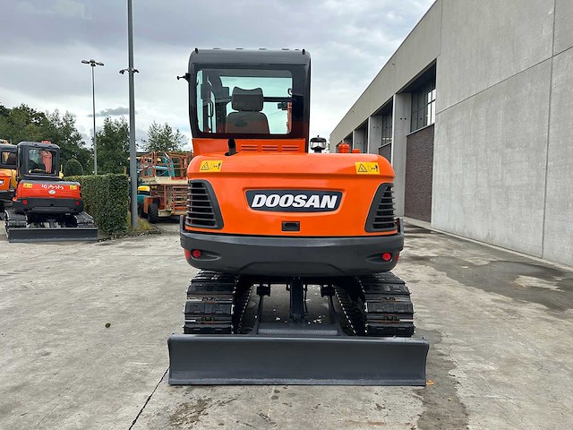 Doosan - 2018 - dx55-9c - midigraafmachine - afbeelding 36 van  40