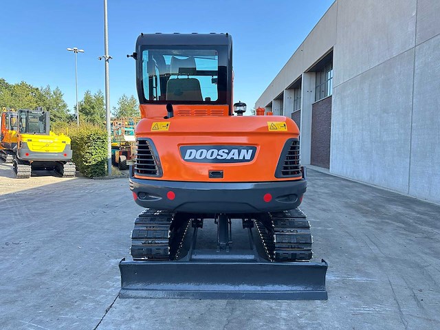 Doosan - 2018 - dx55-9c - midigraafmachine - afbeelding 25 van  29