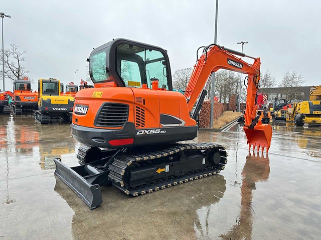 Doosan - 2019 - dx55-9c - midigraafmachine - afbeelding 34 van  40