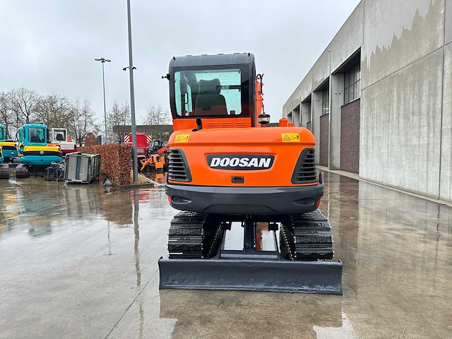 Doosan - 2019 - dx55-9c - midigraafmachine - afbeelding 36 van  40