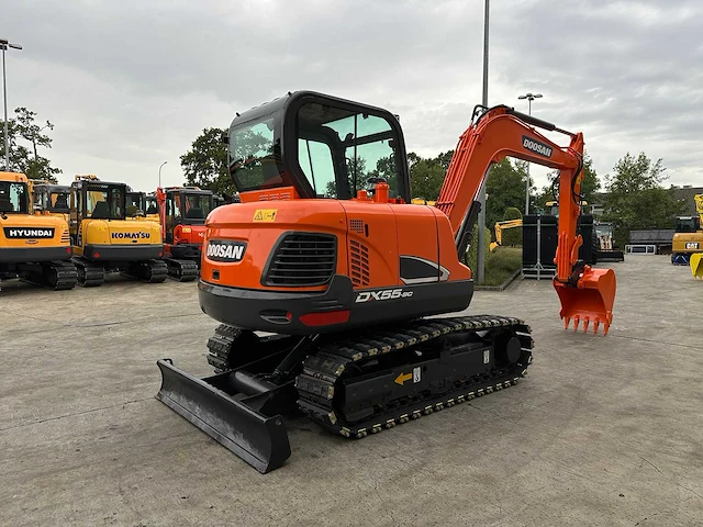 Doosan - 2019 - dx55-9c - midigraafmachine - afbeelding 34 van  40