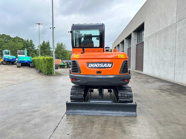 Doosan - 2019 - dx55-9cn - midigraafmachine - afbeelding 37 van  41