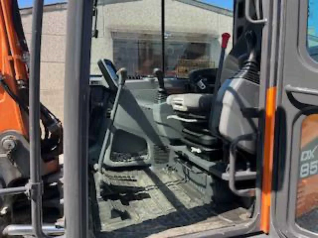 Doosan dx85r doosan dx85r rupsgraafmachine – rupsgraafmachine – 4.896,5 h – bak + blad - afbeelding 12 van  14