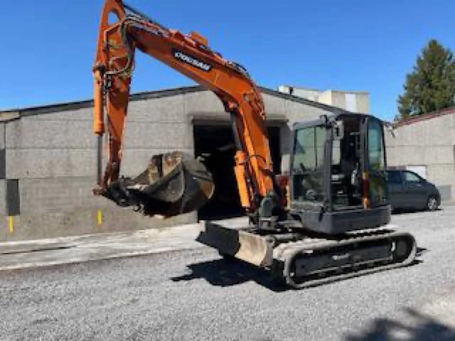 Doosan dx85r doosan dx85r rupsgraafmachine – rupsgraafmachine – 4.896,5 h – bak + blad - afbeelding 1 van  14