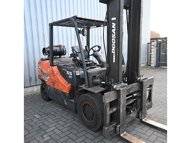 Doosan g55c-5 lpg heftruck - afbeelding 2 van  9