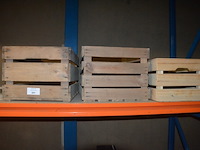 Doosje met ca. 80 stuks piercings en stretchers, ca. 36 metalen verstelbare tatoeage handvaten, elektrische tatoeage machine goud rotary, 2 spoel tatoeage machines,10 wergwerp cartridges grip zwart, 2 paarse bischop rotary tatoeage machines, - afbeelding 4 van  33