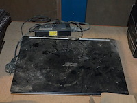 Doosje met ca. 80 stuks piercings en stretchers, ca. 36 metalen verstelbare tatoeage handvaten, elektrische tatoeage machine goud rotary, 2 spoel tatoeage machines,10 wergwerp cartridges grip zwart, 2 paarse bischop rotary tatoeage machines, - afbeelding 6 van  33