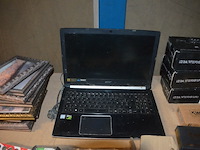 Doosje met ca. 80 stuks piercings en stretchers, ca. 36 metalen verstelbare tatoeage handvaten, elektrische tatoeage machine goud rotary, 2 spoel tatoeage machines,10 wergwerp cartridges grip zwart, 2 paarse bischop rotary tatoeage machines, - afbeelding 7 van  33