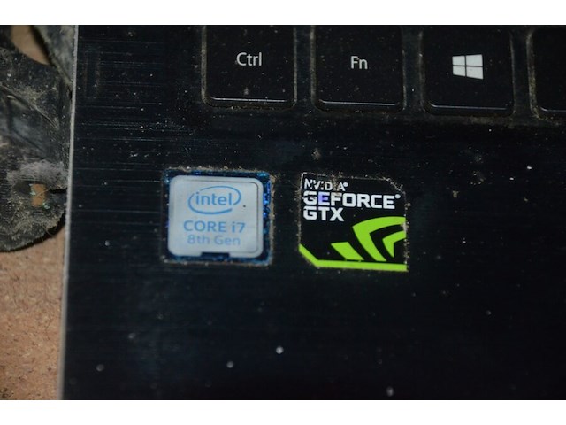 Doosje met ca. 80 stuks piercings en stretchers, ca. 36 metalen verstelbare tatoeage handvaten, elektrische tatoeage machine goud rotary, 2 spoel tatoeage machines,10 wergwerp cartridges grip zwart, 2 paarse bischop rotary tatoeage machines, - afbeelding 9 van  33