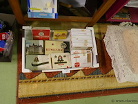 Doosjes in blik - afbeelding 1 van  1
