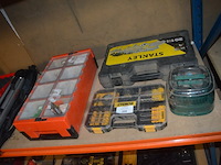 Dopsleutelset stanley in koffer, bit- en boorset dewalt, bit set dremel van parkside, spiekes in pvc doos (13) - afbeelding 1 van  12