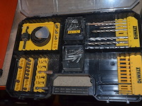 Dopsleutelset stanley in koffer, bit- en boorset dewalt, bit set dremel van parkside, spiekes in pvc doos (13) - afbeelding 10 van  12