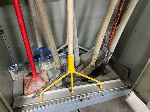 Dossierkast met handgereedschap (2x) - afbeelding 4 van  11