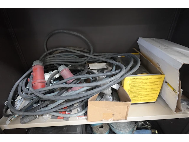 Dossierkast met inhoud - afbeelding 5 van  6