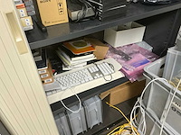 Dossierkast met inhoud - afbeelding 7 van  8