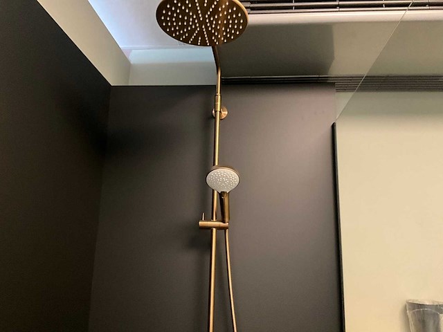 Douchecabine en hangtoilet coss fenix - afbeelding 7 van  32