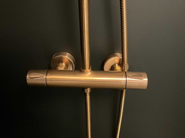 Douchecabine en hangtoilet coss fenix - afbeelding 11 van  32