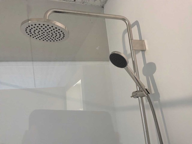 Douchecabine met dornbracht doucheset - afbeelding 4 van  11