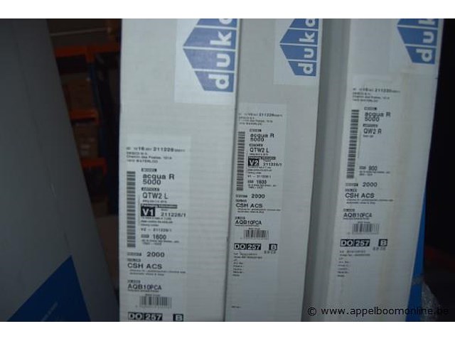 Douchedeur en wanden duka acqua r5000 best uit 2x qtw2l (1600x2000)en qw2r (900x2000) (foto ter illustratie, let op rechts /links) - afbeelding 2 van  2