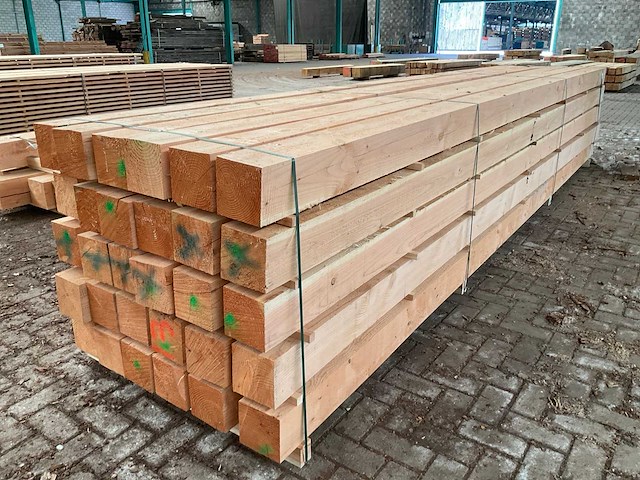 Douglas balken 150x150 mm (30x) - afbeelding 3 van  5