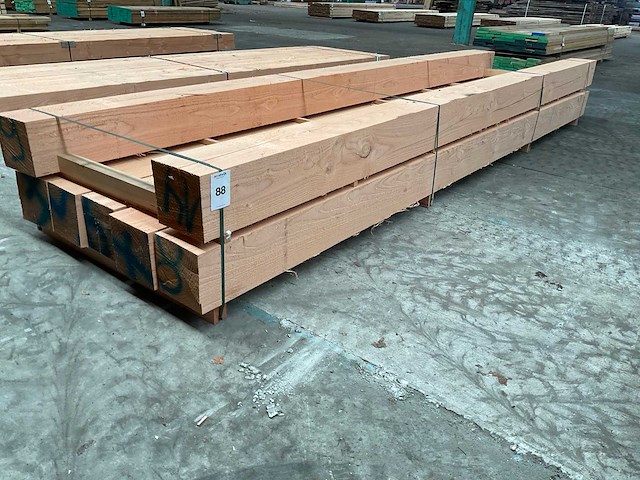 Douglas balken 200x200 mm (7x) - afbeelding 1 van  5