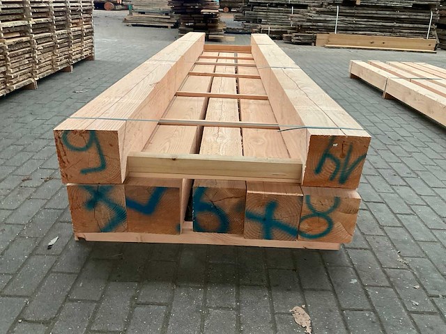 Douglas balken 200x200 mm (7x) - afbeelding 2 van  5