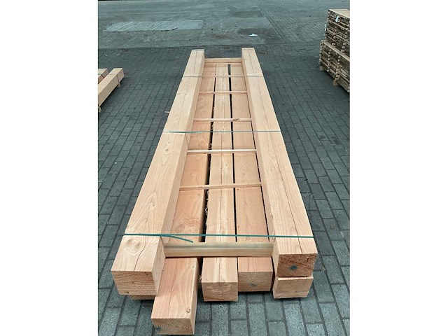 Douglas balken 200x200 mm (7x) - afbeelding 5 van  5